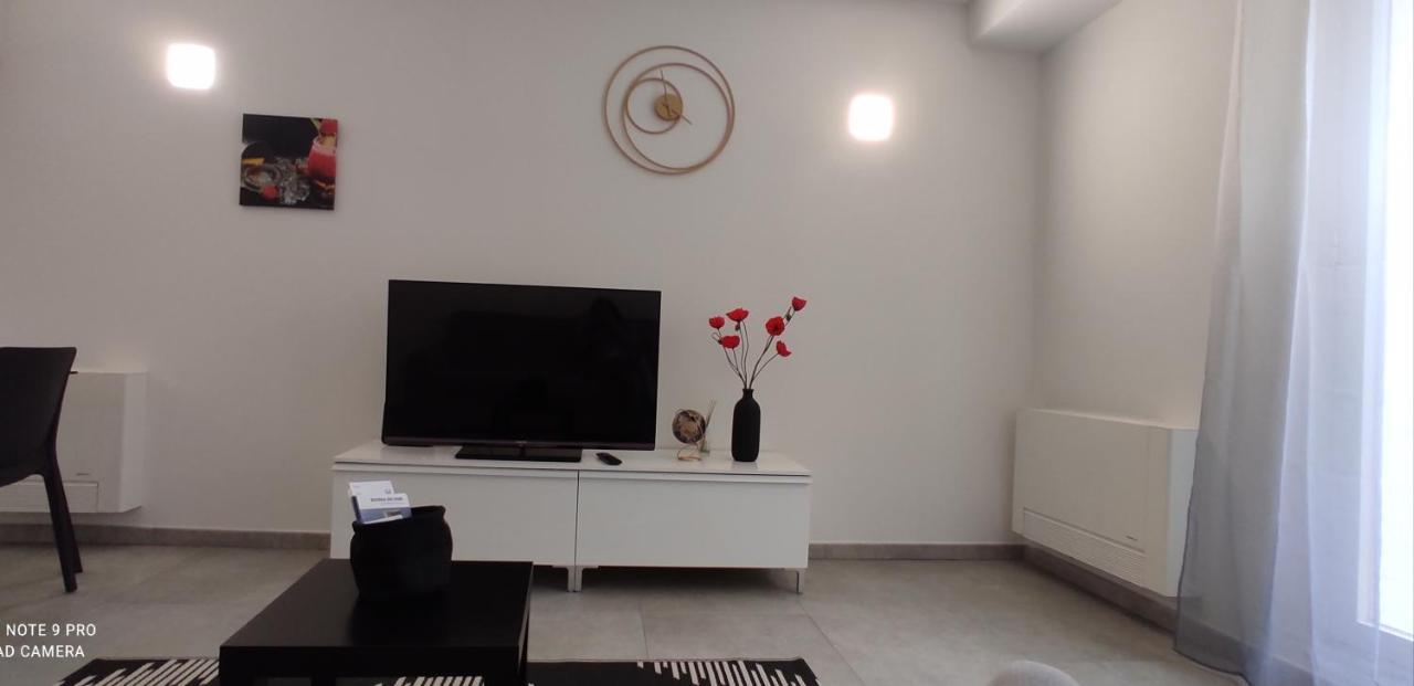 Pama Mar Apartment Imperia Luaran gambar